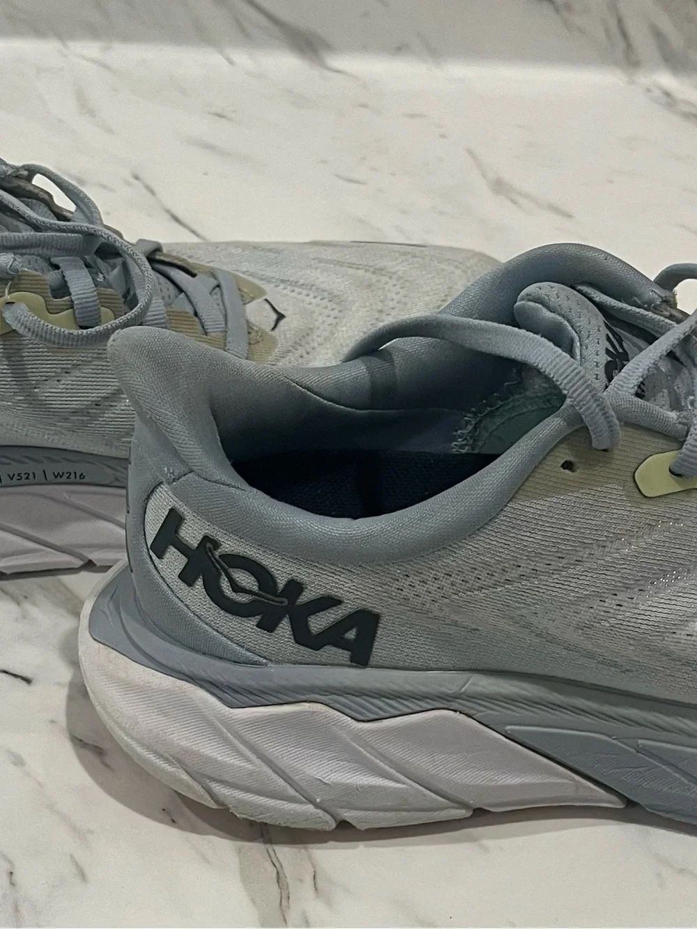 Hoka Arahi 6 Womens Running Shoes in Light Gray with Orange Accents - Picture 4 of 6